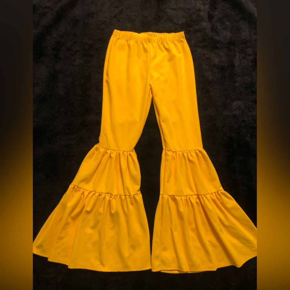 Ladies Wide Leg Pants Size Large New No Tags. They do stretch